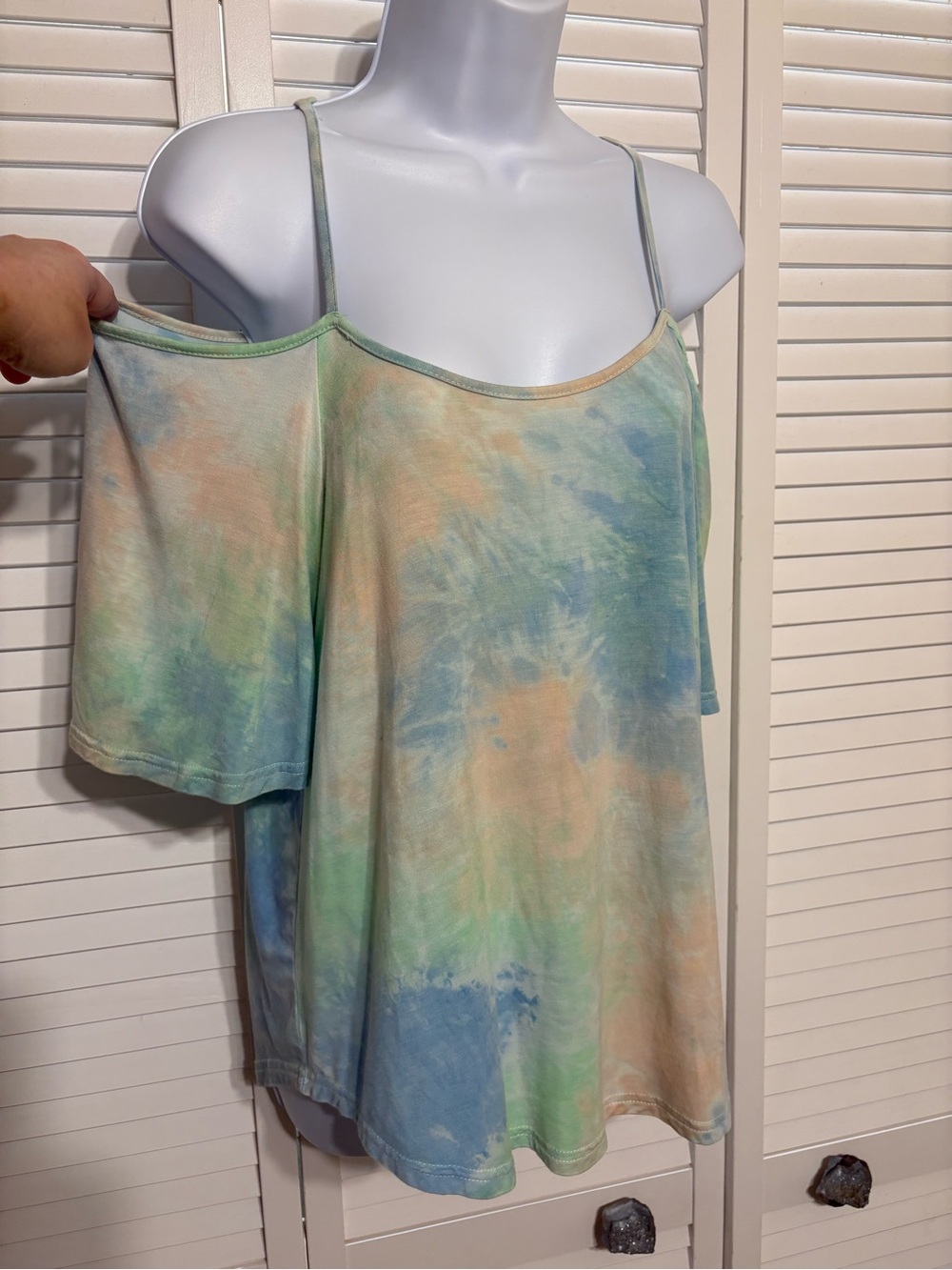 Love Riche Pastel Tie-Dye Cold Shoulder Tank Top